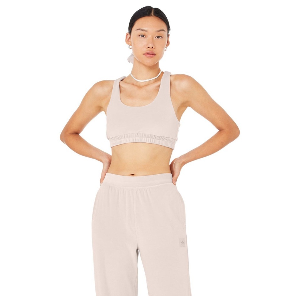 Alo Velour Glimmer Scoop Neck Bra